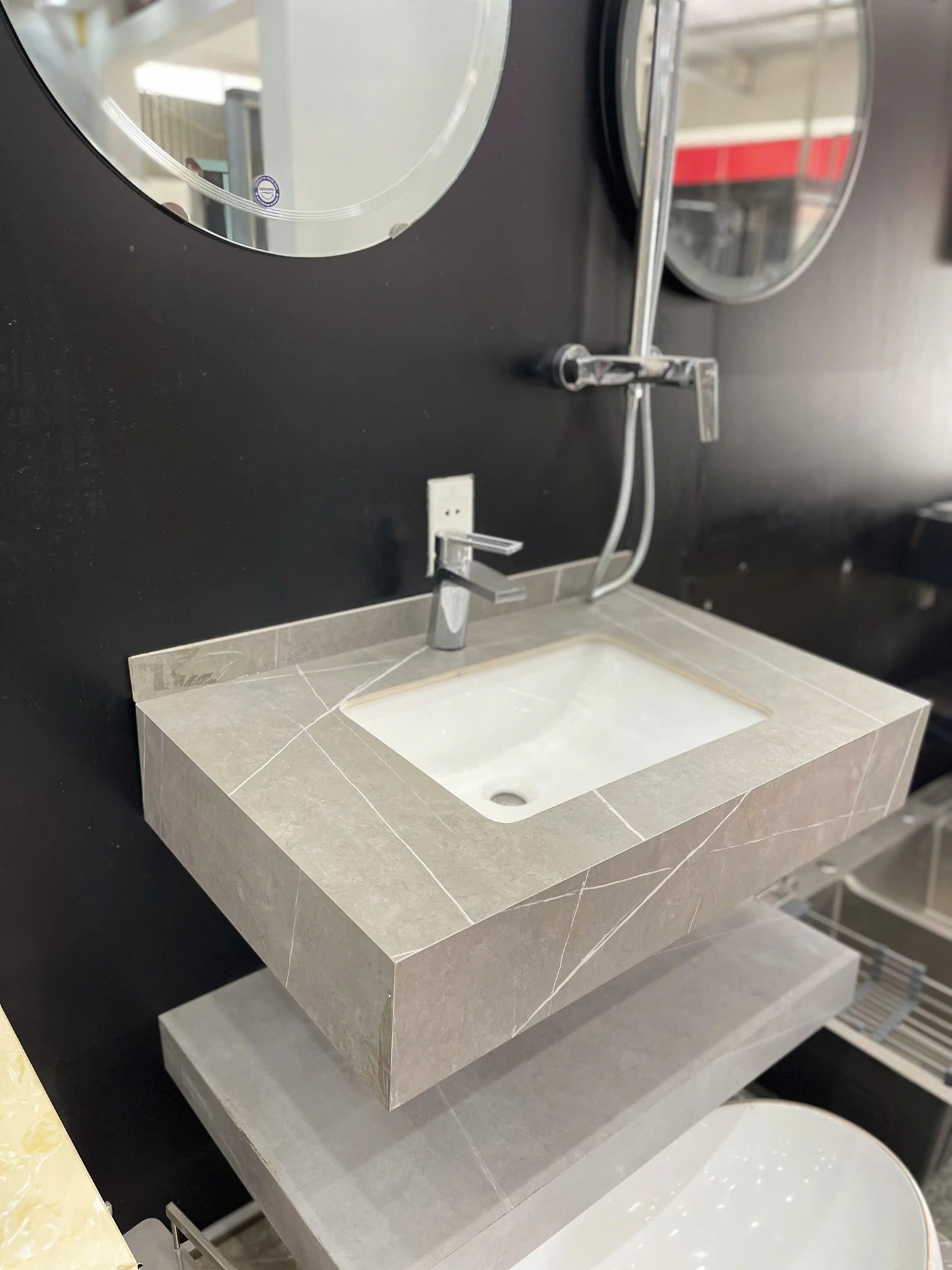 Cách chọn lavabo: đặt bàn, âm bàn, bán âm hay treo tường?